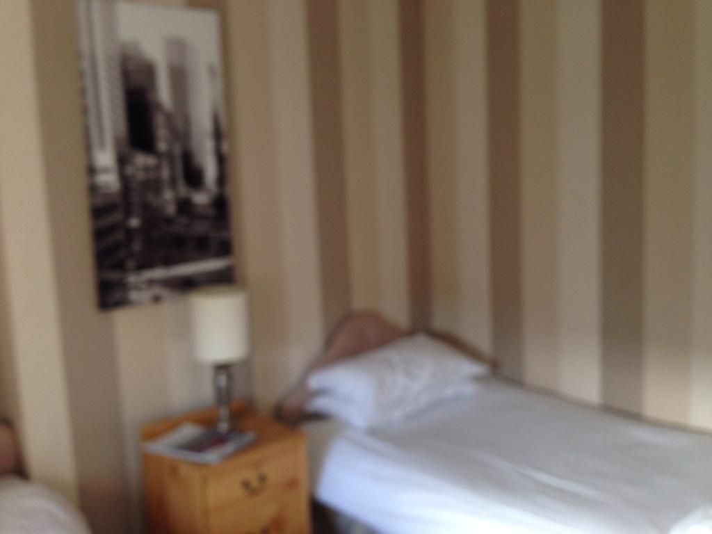 Self Check In Room Accommodation Only The Castle, Coldstream Bilik gambar